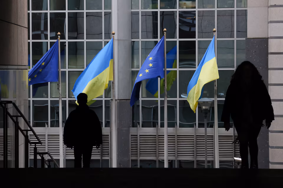 Соціологи назвали головну причину, що заважає половині українців відчувати себе європейцями